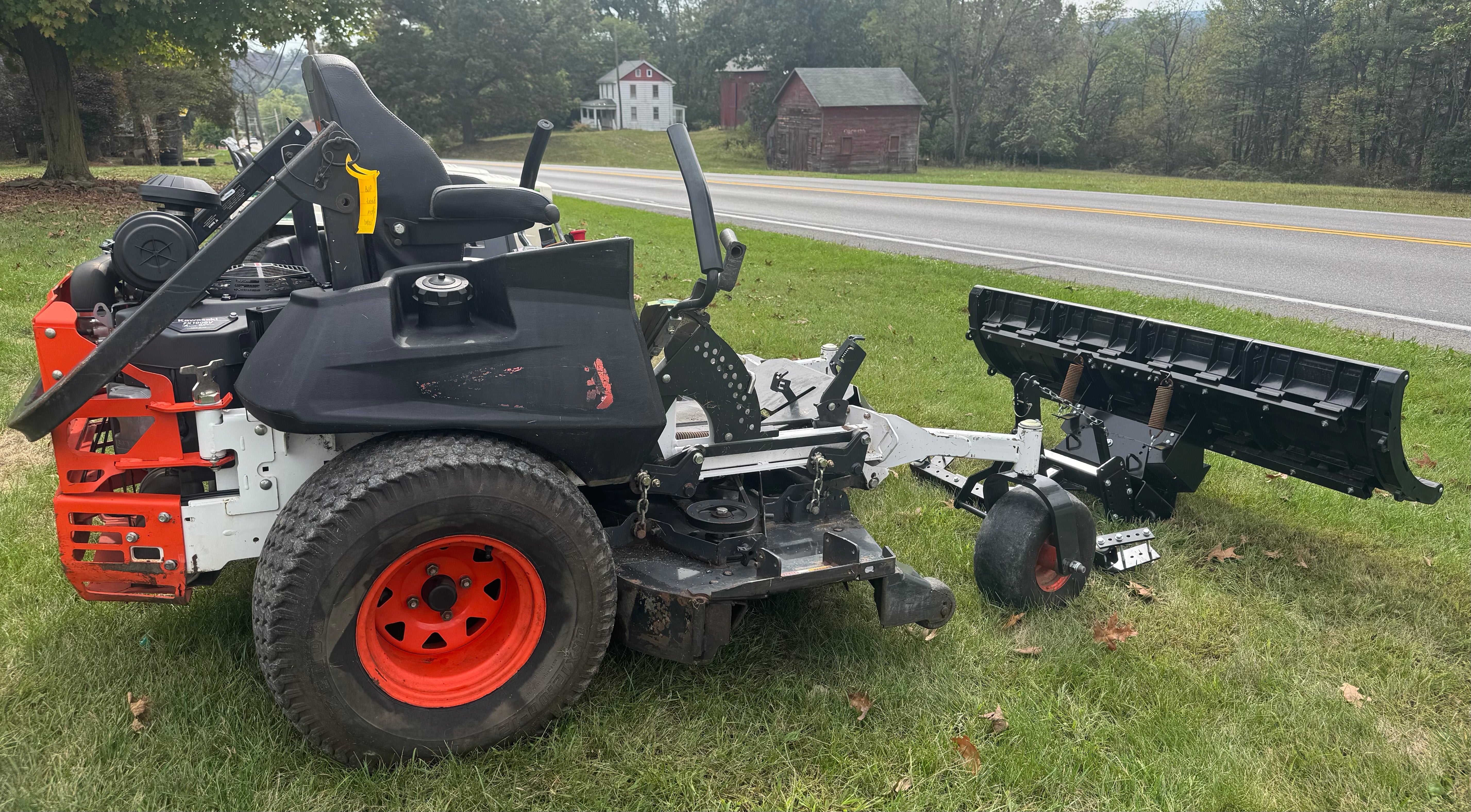 🚨 Used Bobcat ZT7000 Zero-Turn Mower – Ready to Work! - With Plow!🚨