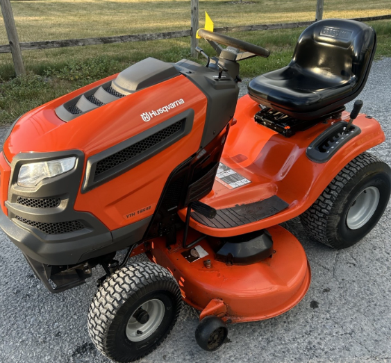 🔥 HUSQVARNA YTH18K46 LAWN TRACTOR 🔥