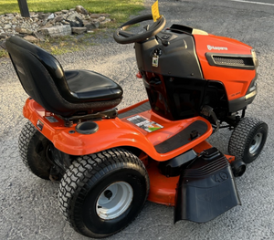🔥 HUSQVARNA YTH18K46 LAWN TRACTOR 🔥