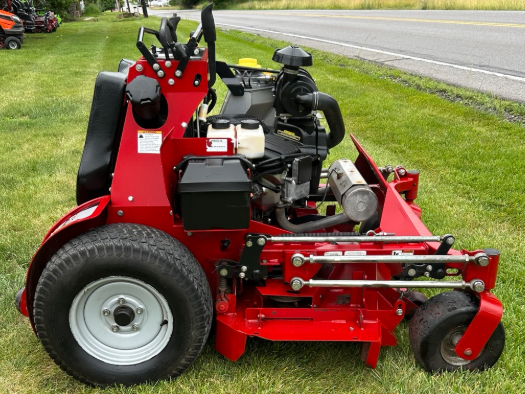 5901784 - Used Ferris SRS Z3X Stand-On Mower – 52