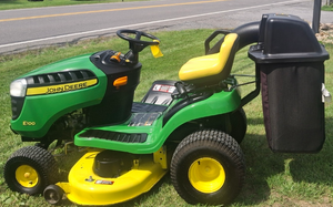 2018 John Deere E100 Riding Mower – 106 Hours – Double Bagger – 30-Day Warranty