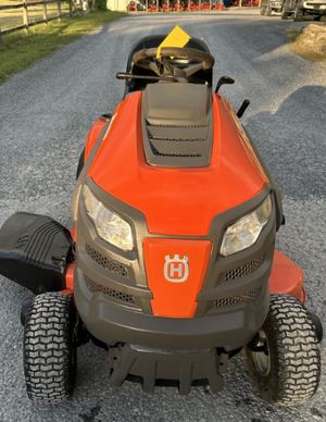 🔥 HUSQVARNA YTH18K46 LAWN TRACTOR 🔥