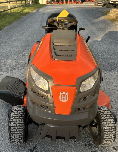 🔥 HUSQVARNA YTH18K46 LAWN TRACTOR 🔥