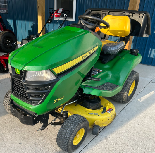JD X300 - 2014 John Deere X300 As-Traded Special –