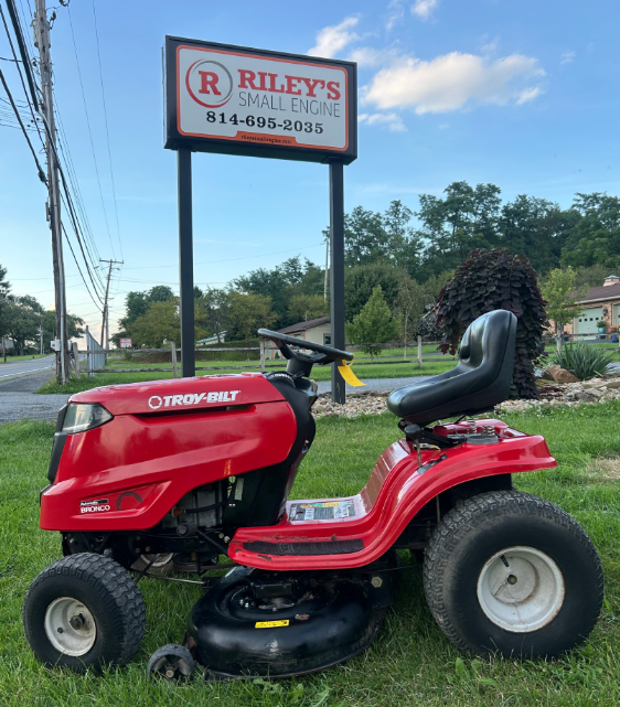 2014 Troy-Bilt Bronco Riding Mower – 13WV78KS011