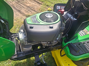 2018 John Deere E100 Riding Mower – 106 Hours – Double Bagger – 30-Day Warranty